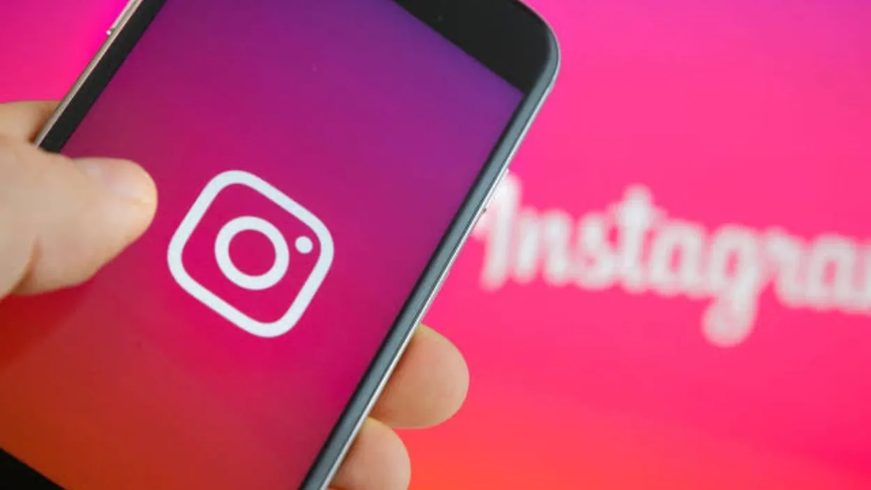 Instagram DMs vs. Text Messages: Which Automation Works Best for Your Business?